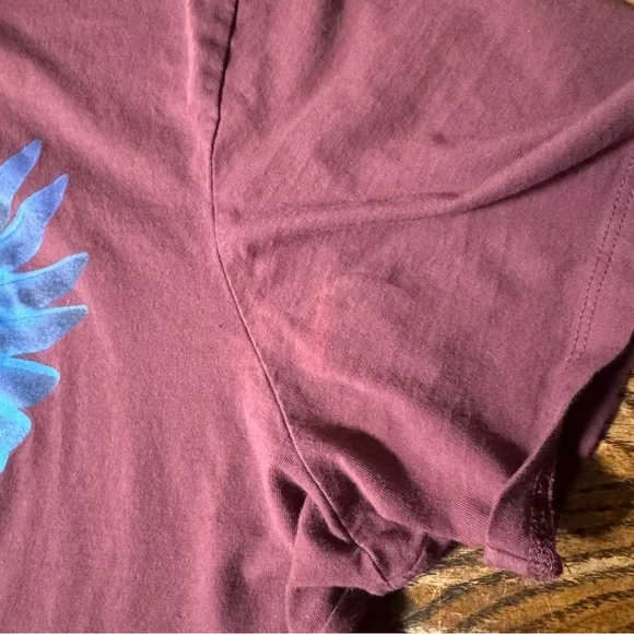 Men's Maroon Older Guess Graphic Tee with Blue Floral Printed - Picture 4 of 5